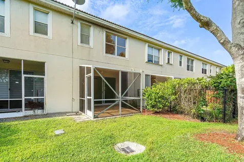 9049 Tremezzo Lane Boynton Beach FL 33472