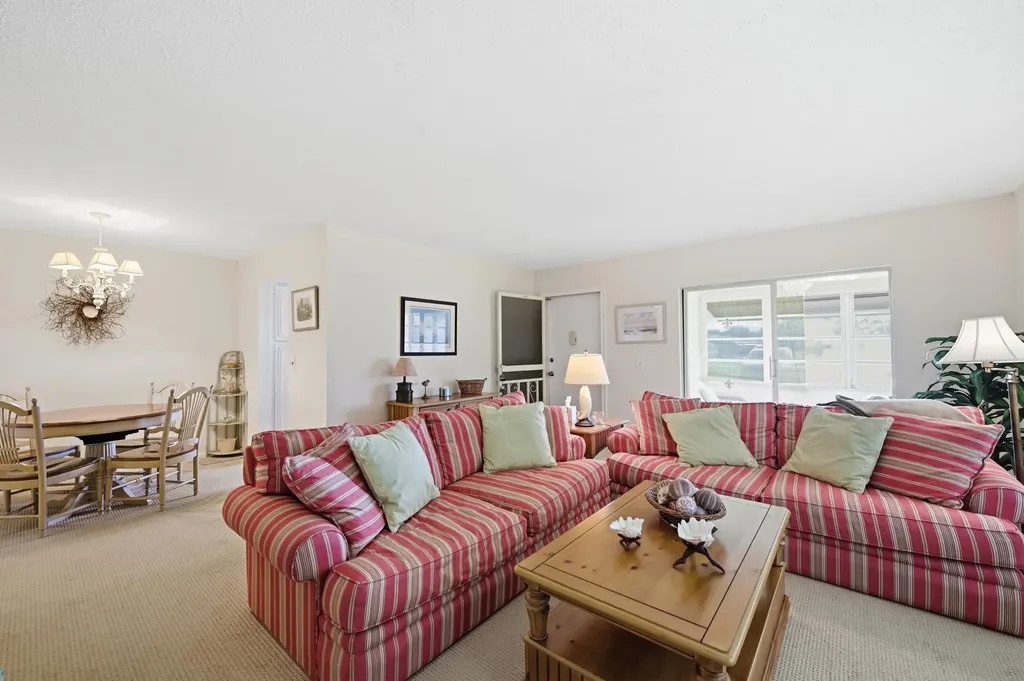 940 S Drive Terrace Delray Beach FL 33445
