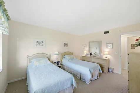940 S Drive Terrace Delray Beach FL 33445