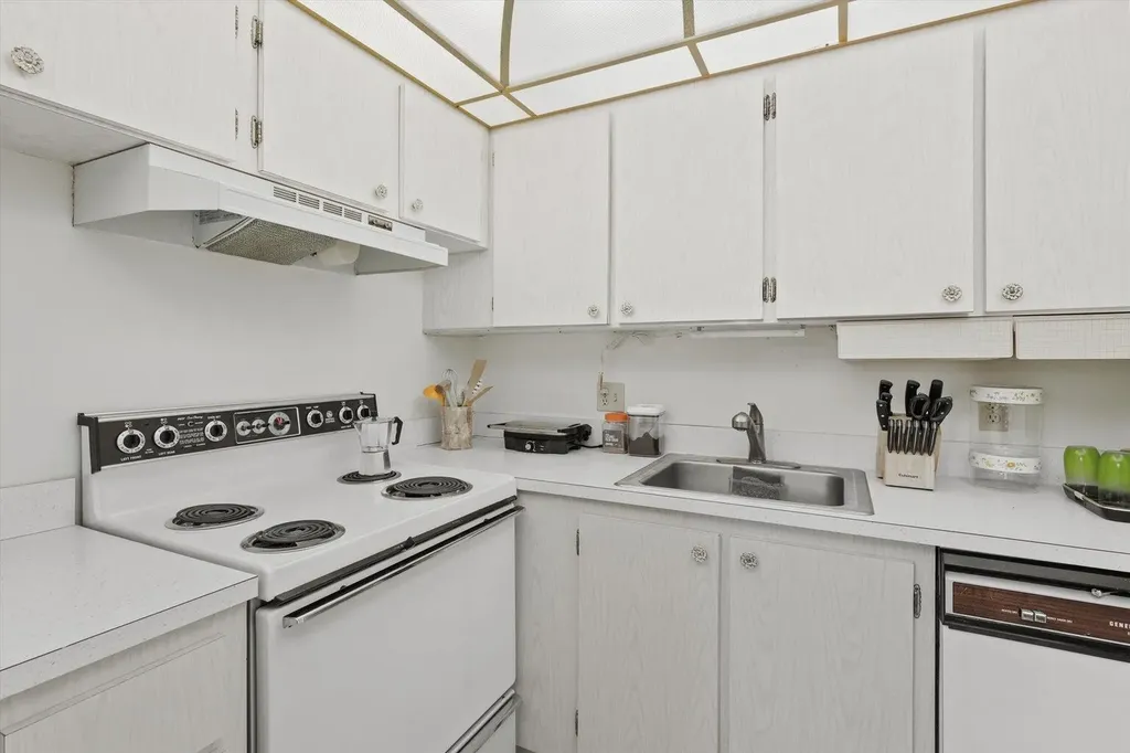 3300 Springdale Boulevard Palm Springs FL 33461