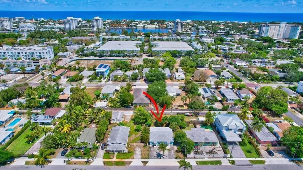 329 SE 3rd Avenue Delray Beach FL 33483
