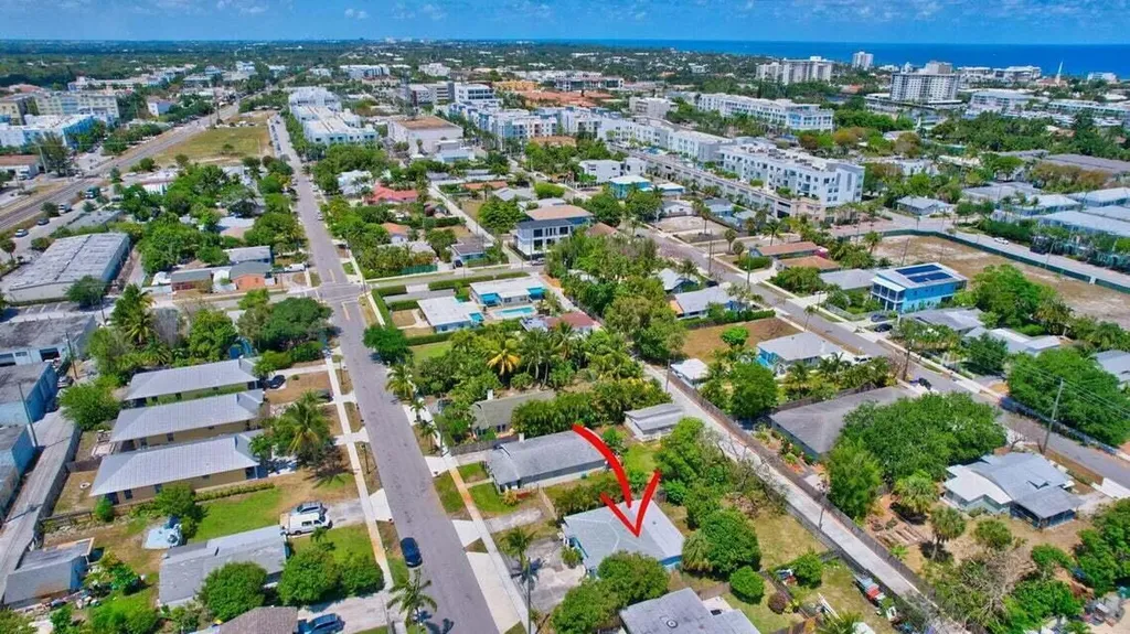 329 SE 3rd Avenue Delray Beach FL 33483