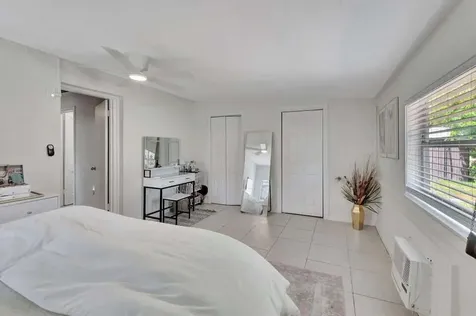 329 SE 3rd Avenue Delray Beach FL 33483
