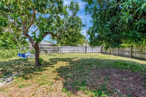 329 SE 3rd Avenue Delray Beach FL 33483