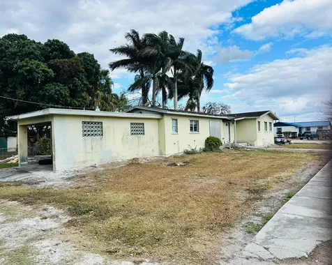 779 Barack Obama Boulevard Pahokee FL 33476