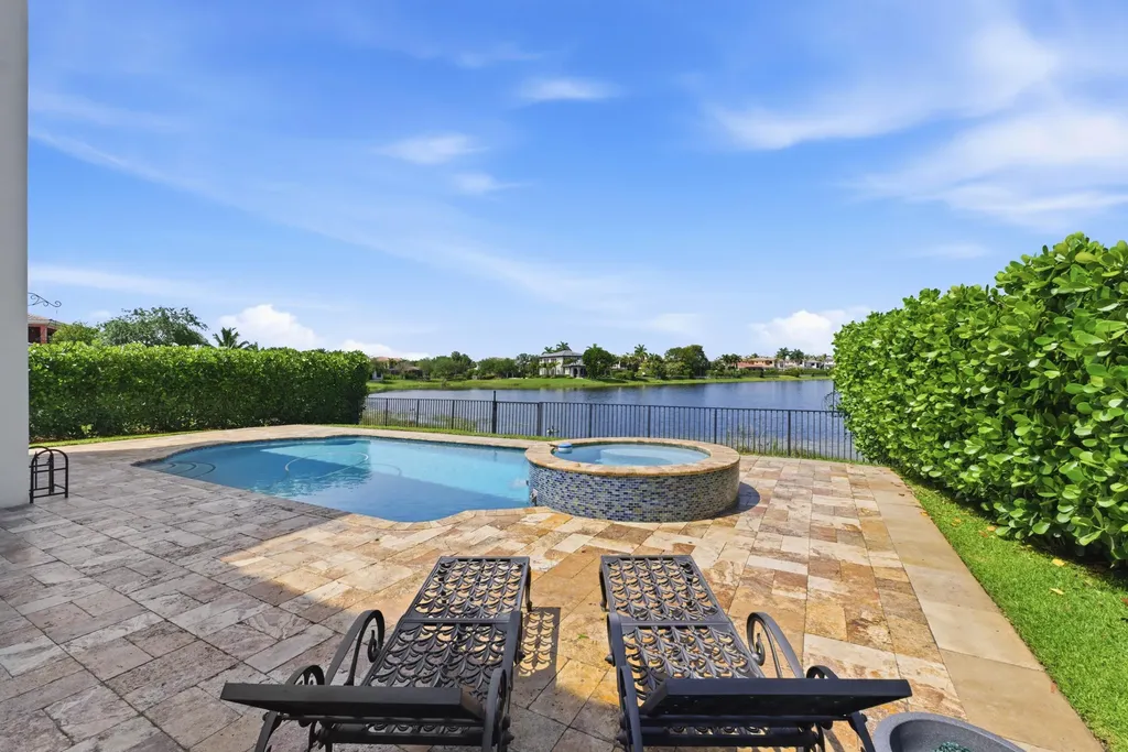 8289 Emerald Avenue Parkland FL 33076