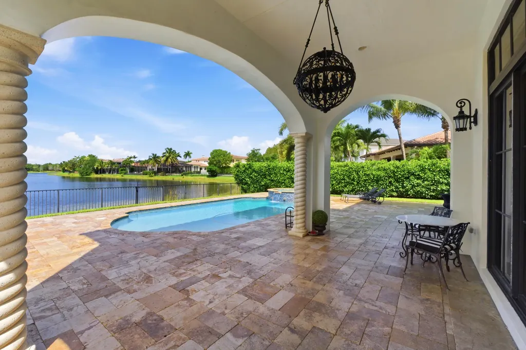 8289 Emerald Avenue Parkland FL 33076