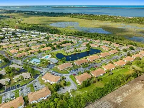 1234 S Lakes End Drive Fort Pierce FL 34982