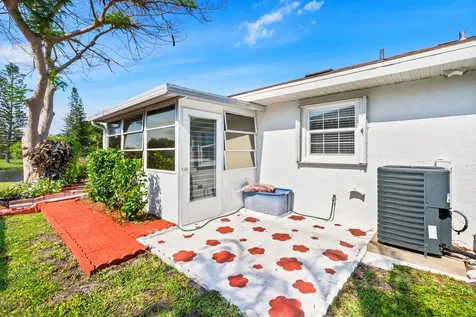 1234 S Lakes End Drive Fort Pierce FL 34982