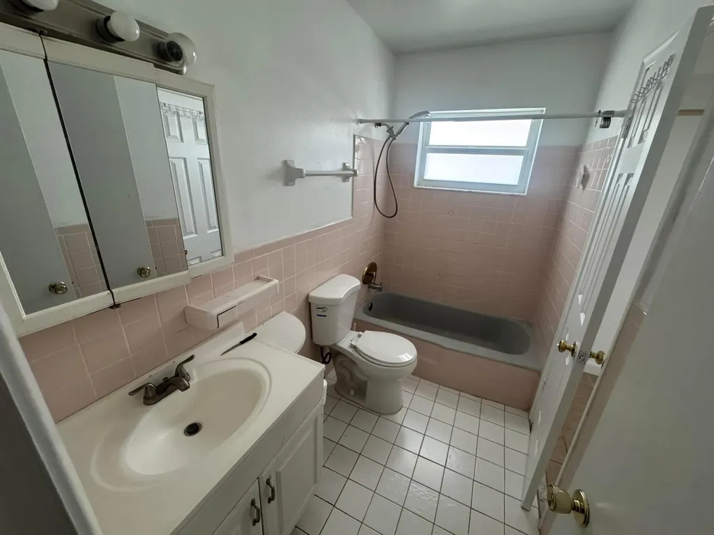 3300 NE 10th Terrace Pompano Beach FL 33064