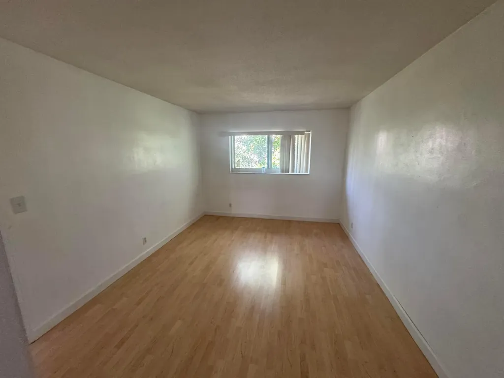 3300 NE 10th Terrace Pompano Beach FL 33064