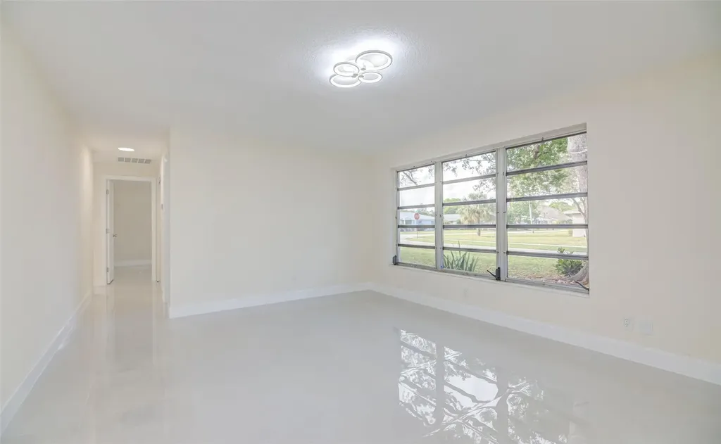 3105 18th Street Vero Beach FL 32960
