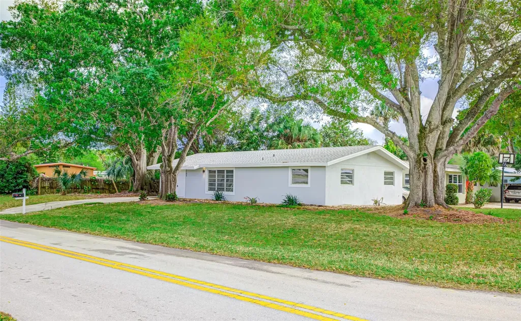 3105 18th Street Vero Beach FL 32960