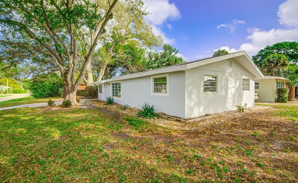 3105 18th Street Vero Beach FL 32960