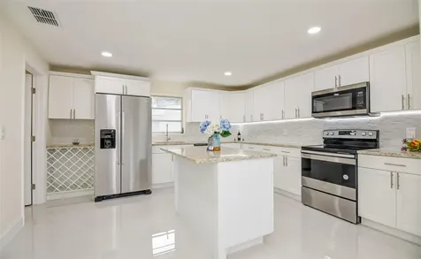 3105 18th Street Vero Beach FL 32960