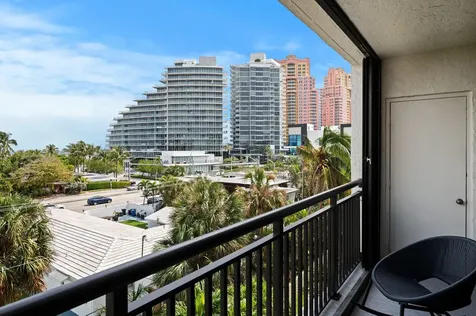 2300 NE 33rd Avenue Fort Lauderdale FL 33305