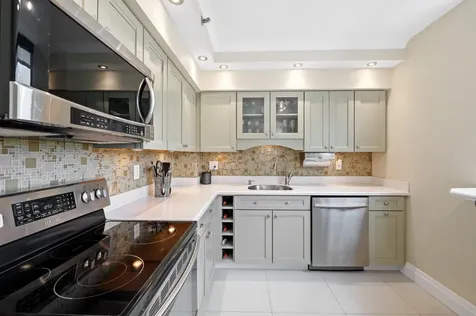 2300 NE 33rd Avenue Fort Lauderdale FL 33305