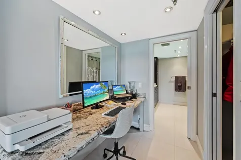 2300 NE 33rd Avenue Fort Lauderdale FL 33305