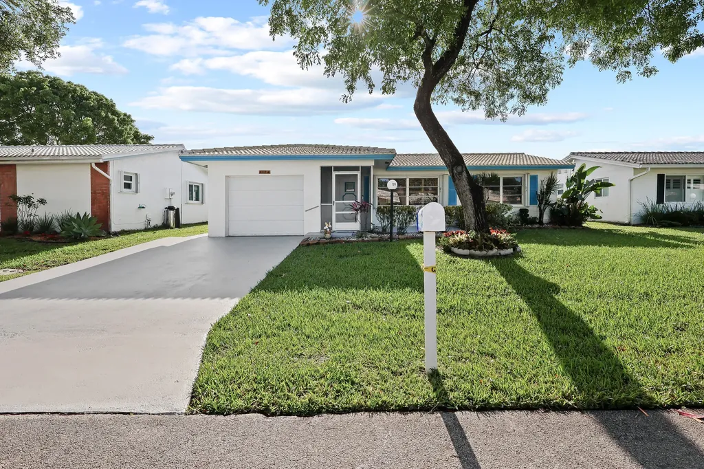 1124 NW 90th Way Plantation FL 33322