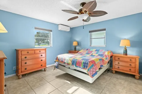 1124 NW 90th Way Plantation FL 33322