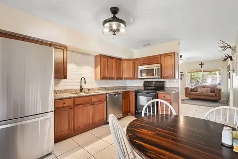 2514 SE Washington Street Stuart FL 34997