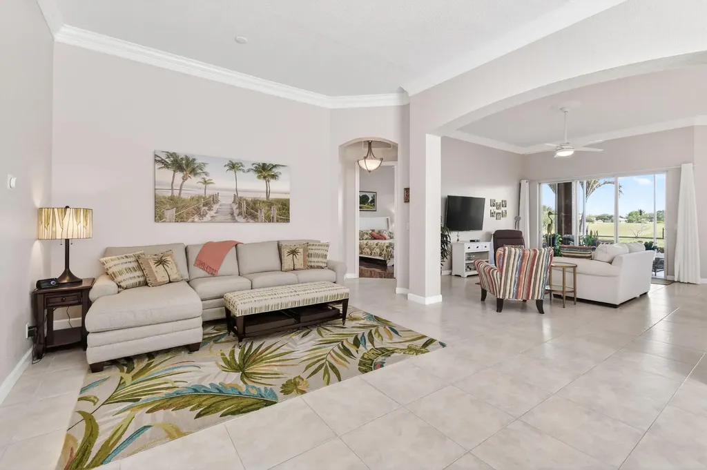 332 NW Stratford Lane Port St Lucie FL 34983