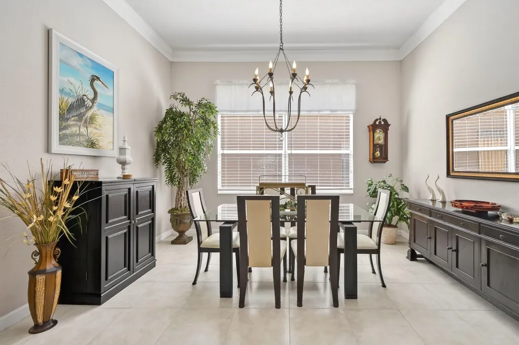 332 NW Stratford Lane Port St Lucie FL 34983