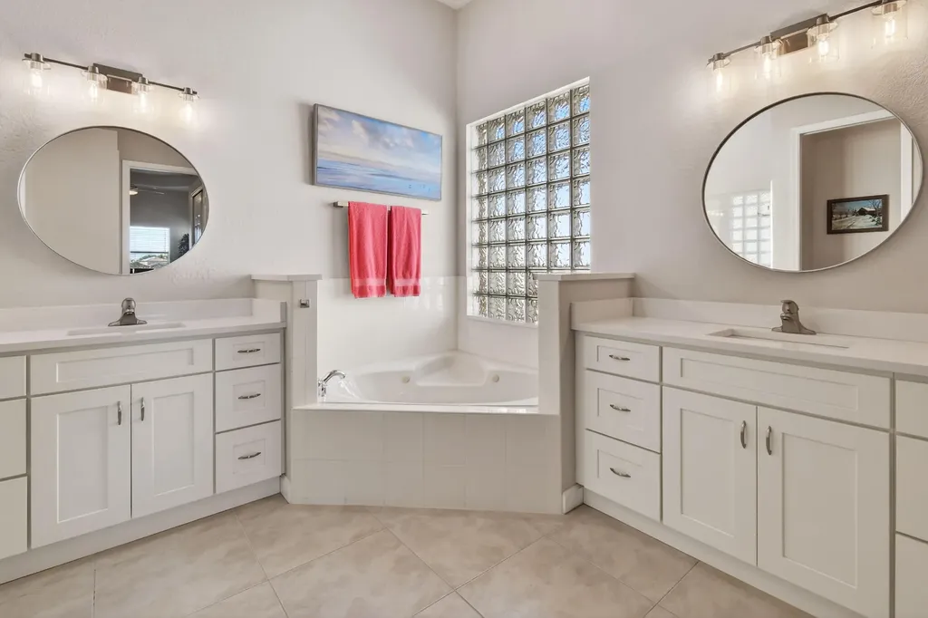 332 NW Stratford Lane Port St Lucie FL 34983