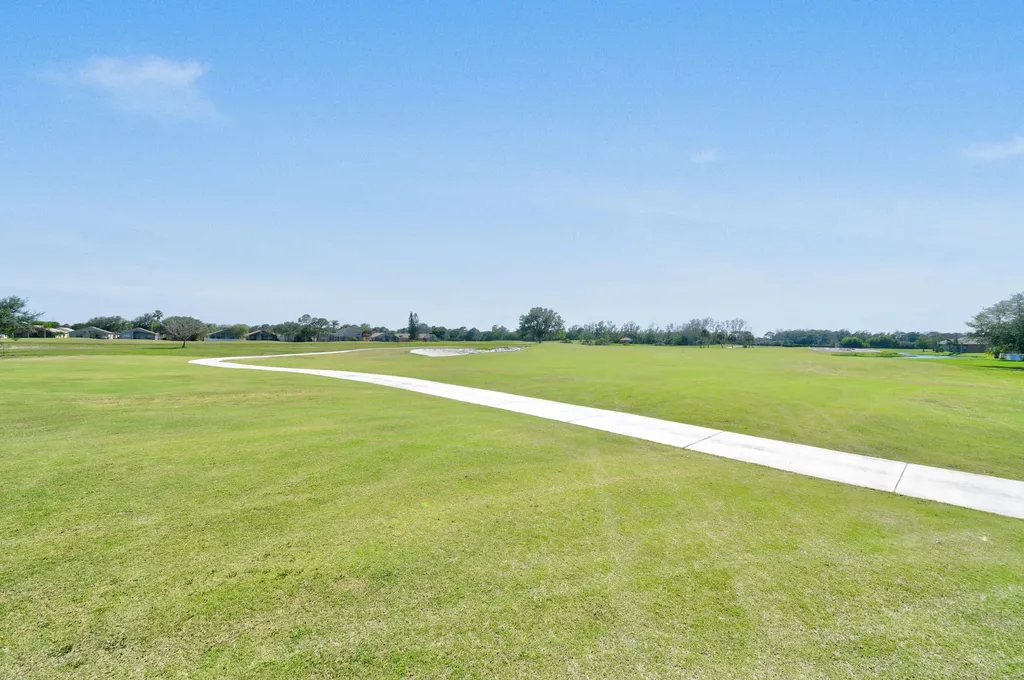 332 NW Stratford Lane Port St Lucie FL 34983