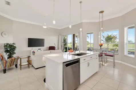 332 NW Stratford Lane Port St Lucie FL 34983