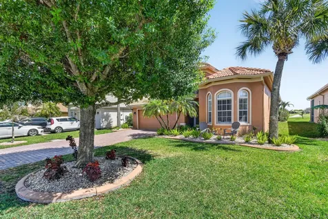 332 NW Stratford Lane Port St Lucie FL 34983