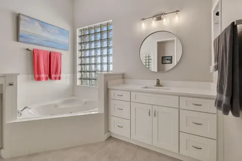 332 NW Stratford Lane Port St Lucie FL 34983