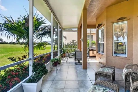 332 NW Stratford Lane Port St Lucie FL 34983