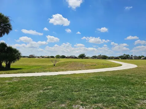 332 NW Stratford Lane Port St Lucie FL 34983