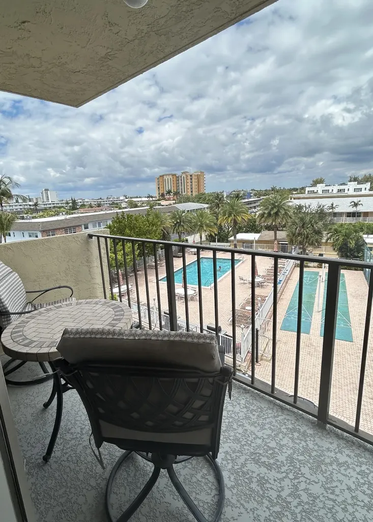 1009 N Ocean Boulevard N Pompano Beach FL 33062