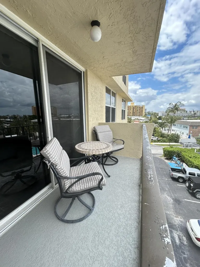 1009 N Ocean Boulevard N Pompano Beach FL 33062