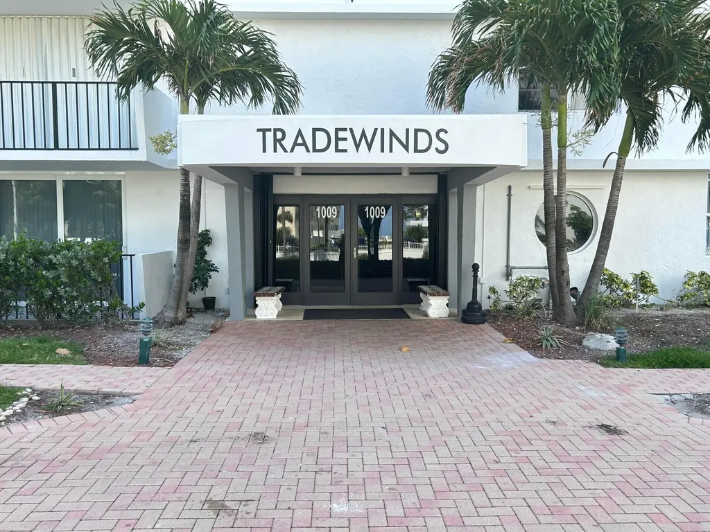 1009 N Ocean Boulevard N Pompano Beach FL 33062
