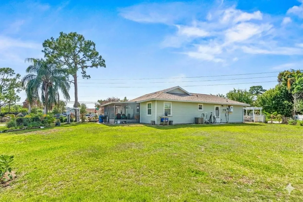 2411 SE Floresta Drive Port St Lucie FL 34984