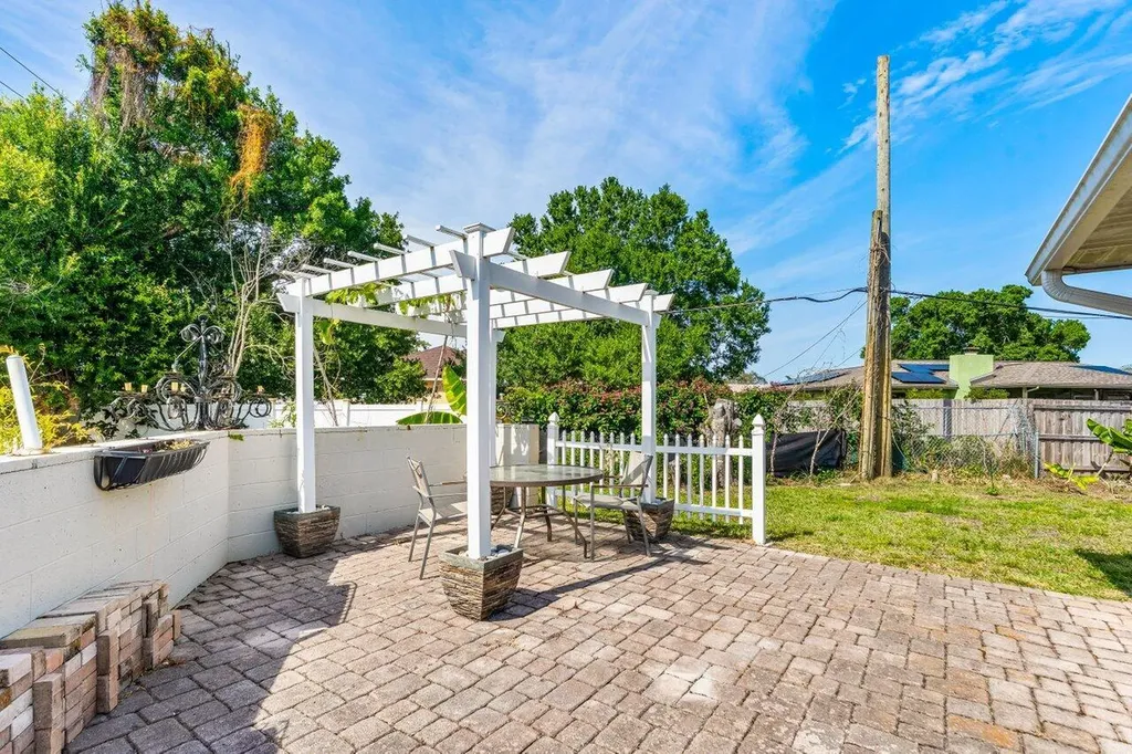 2411 SE Floresta Drive Port St Lucie FL 34984
