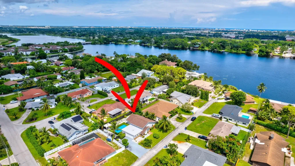 2469 Sun Up Lane Lake Worth FL 33462