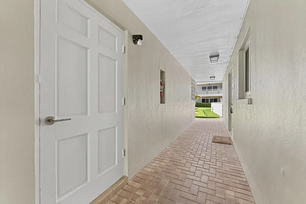1199 Hillsboro Mile Pompano Beach FL 33062