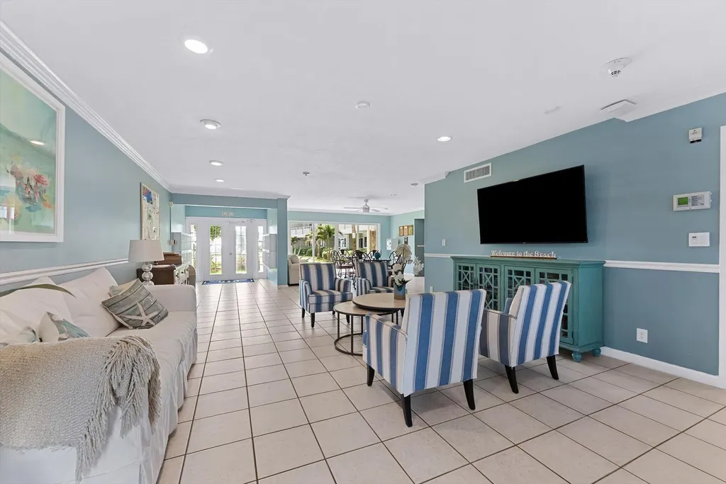 1199 Hillsboro Mile Pompano Beach FL 33062