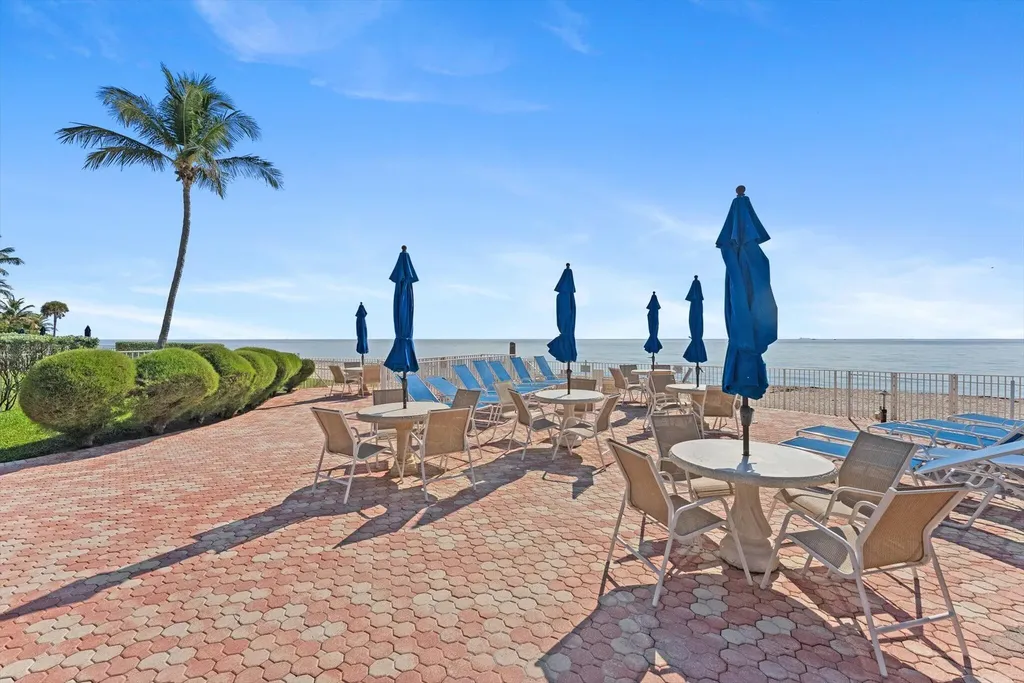 1199 Hillsboro Mile Pompano Beach FL 33062