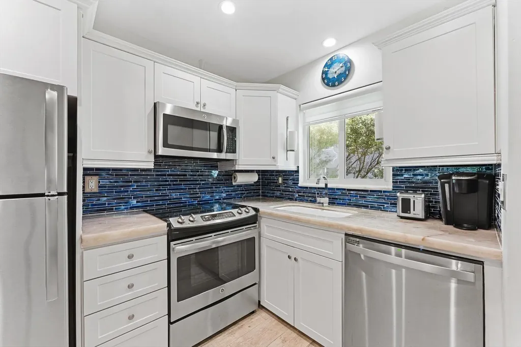1199 Hillsboro Mile Pompano Beach FL 33062