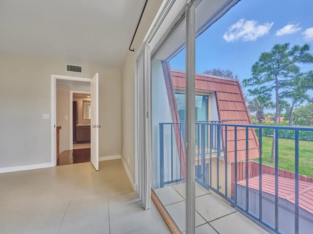 1540 Masters Circle Delray Beach FL 33445