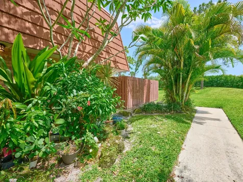 1540 Masters Circle Delray Beach FL 33445