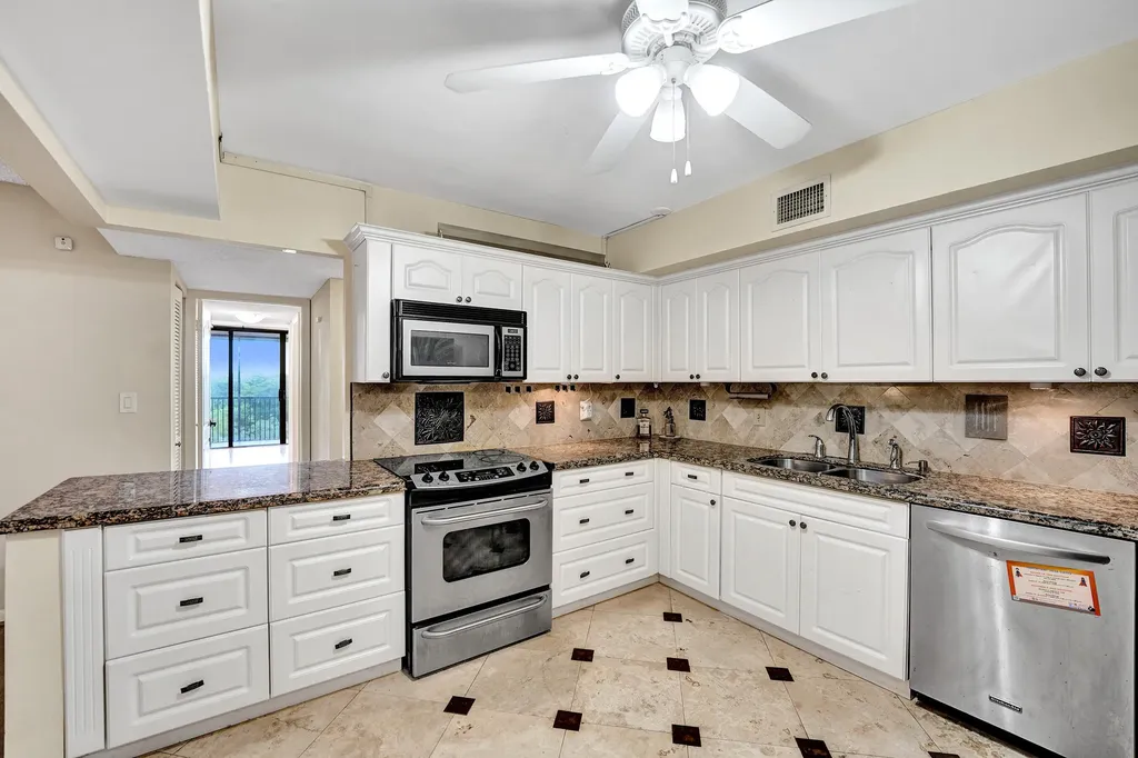 2802 N 46th Avenue Hollywood FL 33021