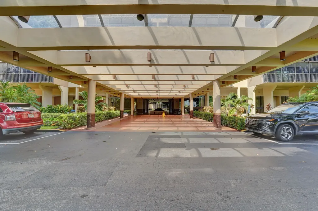 2802 N 46th Avenue Hollywood FL 33021