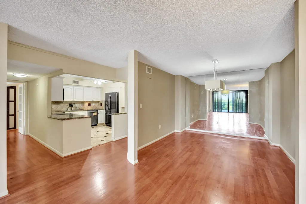 2802 N 46th Avenue Hollywood FL 33021