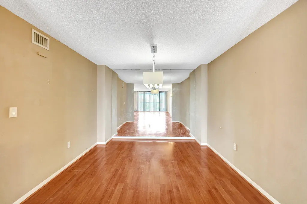 2802 N 46th Avenue Hollywood FL 33021